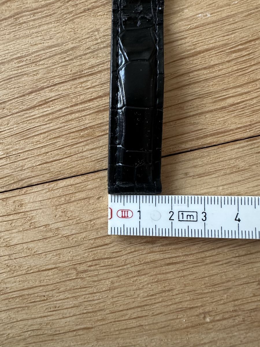 Armbänder & -reifen: Uhrenarmband Leder schwarz Krokooptik – Gebraucht aus Zürich von TheWickerman 3