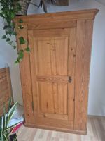 Antiker Schrank