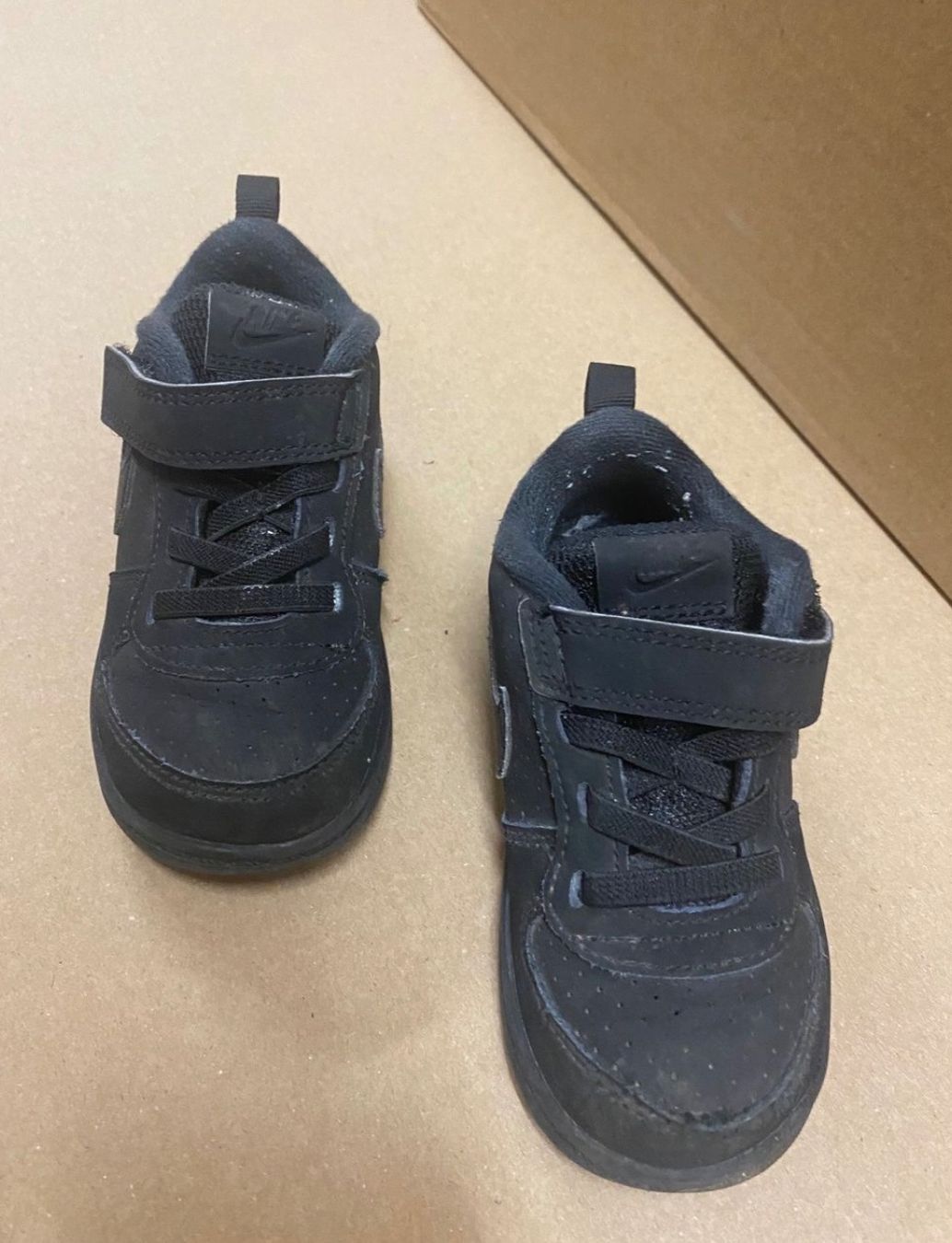 Nike Scarpe per ragazzi: Kinder Schuhe Grösse 23.5 – Usato da Zürich venduto da zd_1965 1