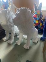 Skulptur Löwe in weiss