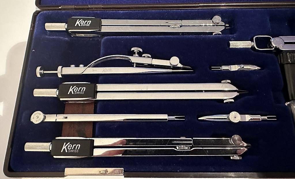 Compassi: Kern Zirkelset mit Rotringhalter selten – Usato da Zürich venduto da tedmaster 1