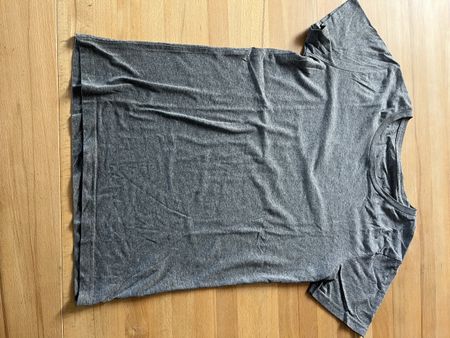 4 T-Shirts