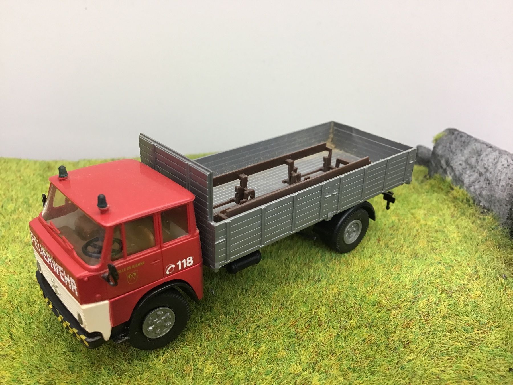 Brekina Modellautos: Brekina Henschel 1:87 – Gebraucht aus Männedorf von Modellbau-wyss 2