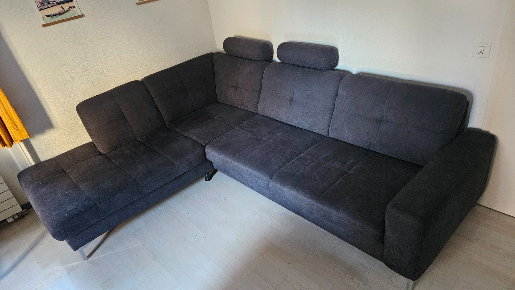 Livique Sofas: Hochwertiges Ecksofa anthrazit (Livique) – Gebraucht aus Bern von rob_k6y7