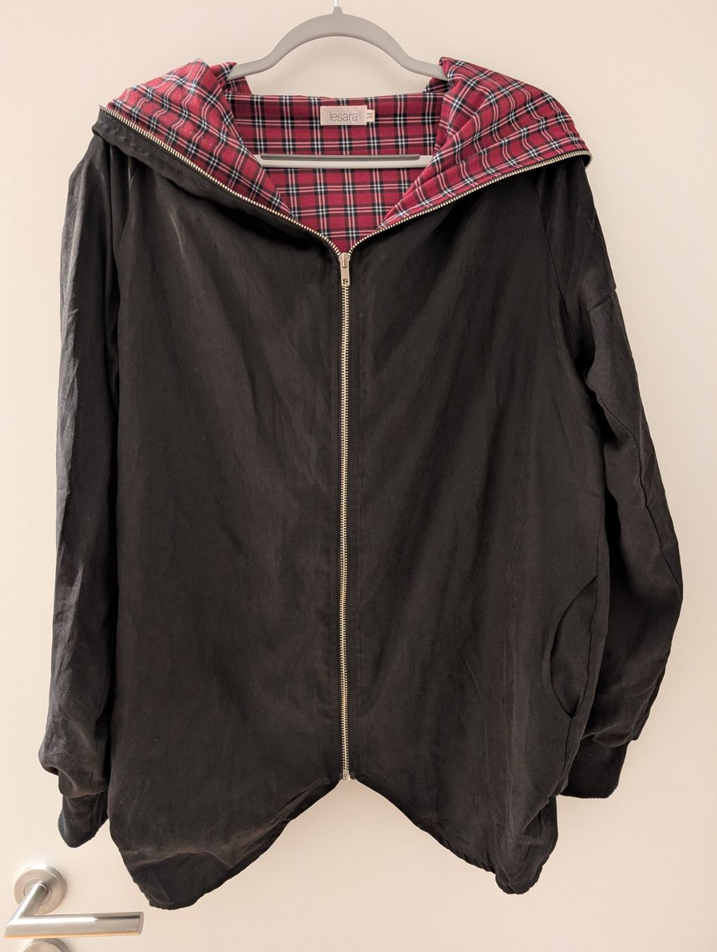 Giacche: Kapuzenjacke mit Tartan-Futter, M – Usato da Schönenwerd venduto da sal_75dx