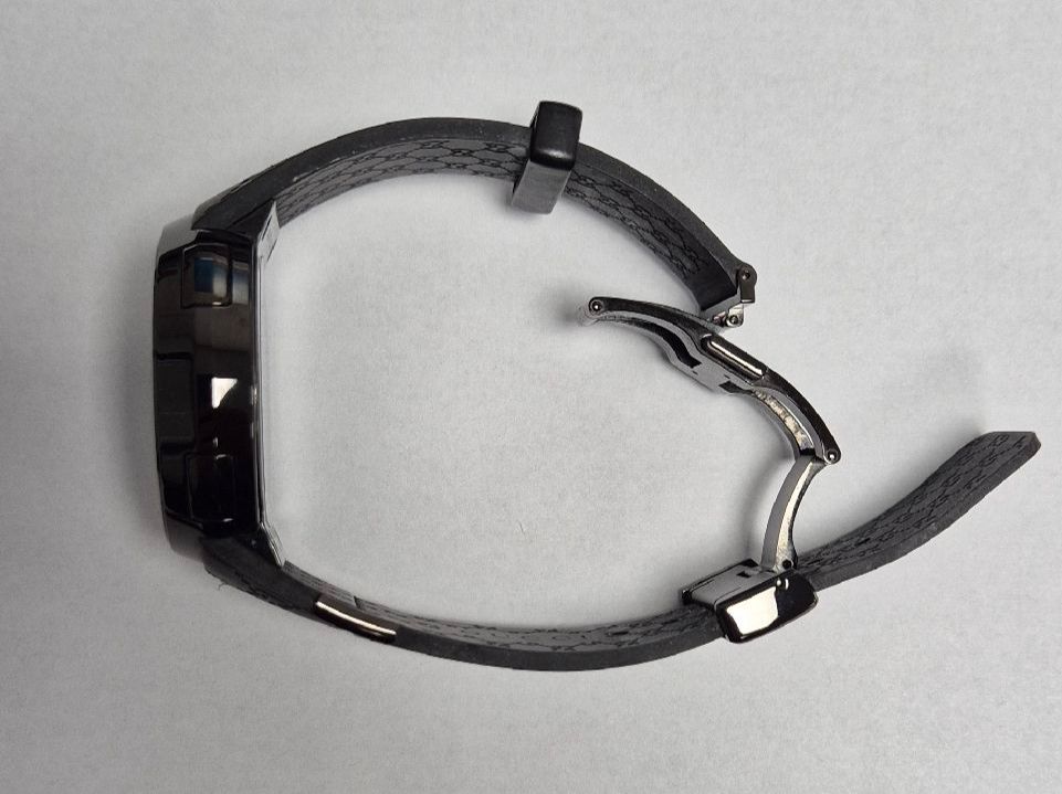 Gucci Montres: Montre Gucci – Neuf (Voir description) à Cernier / par car_5rm5 2