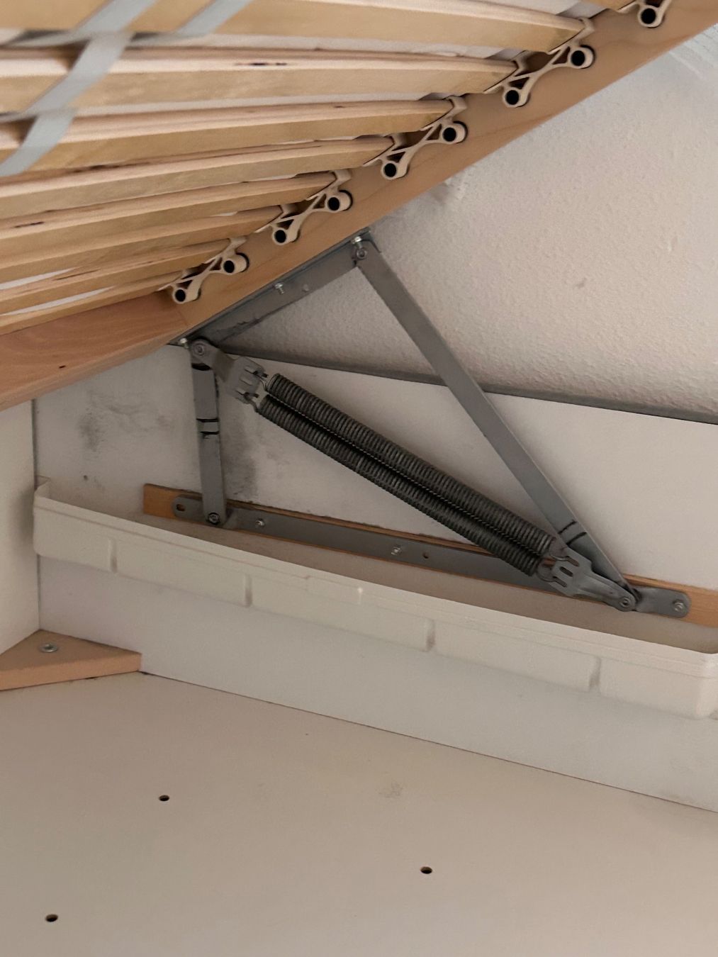 Letti: Sehr schönes Boxspringbett 140 – Usato da Unterägeri venduto da Hallihallox 4