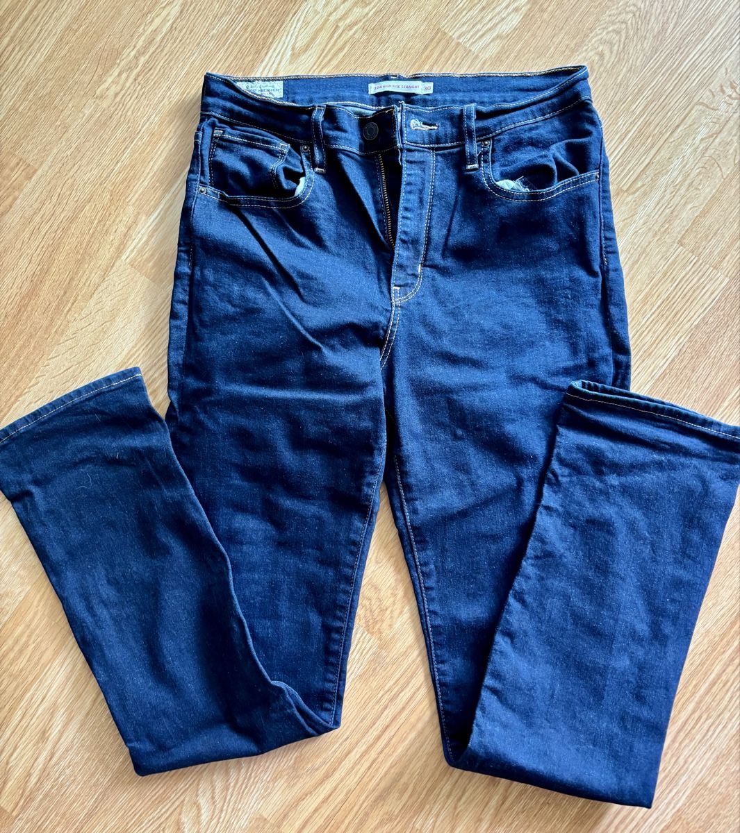 Levi's Jeans: Levis 724 high rise straight 30 – Usato da Meilen venduto da HappyGirl70 1