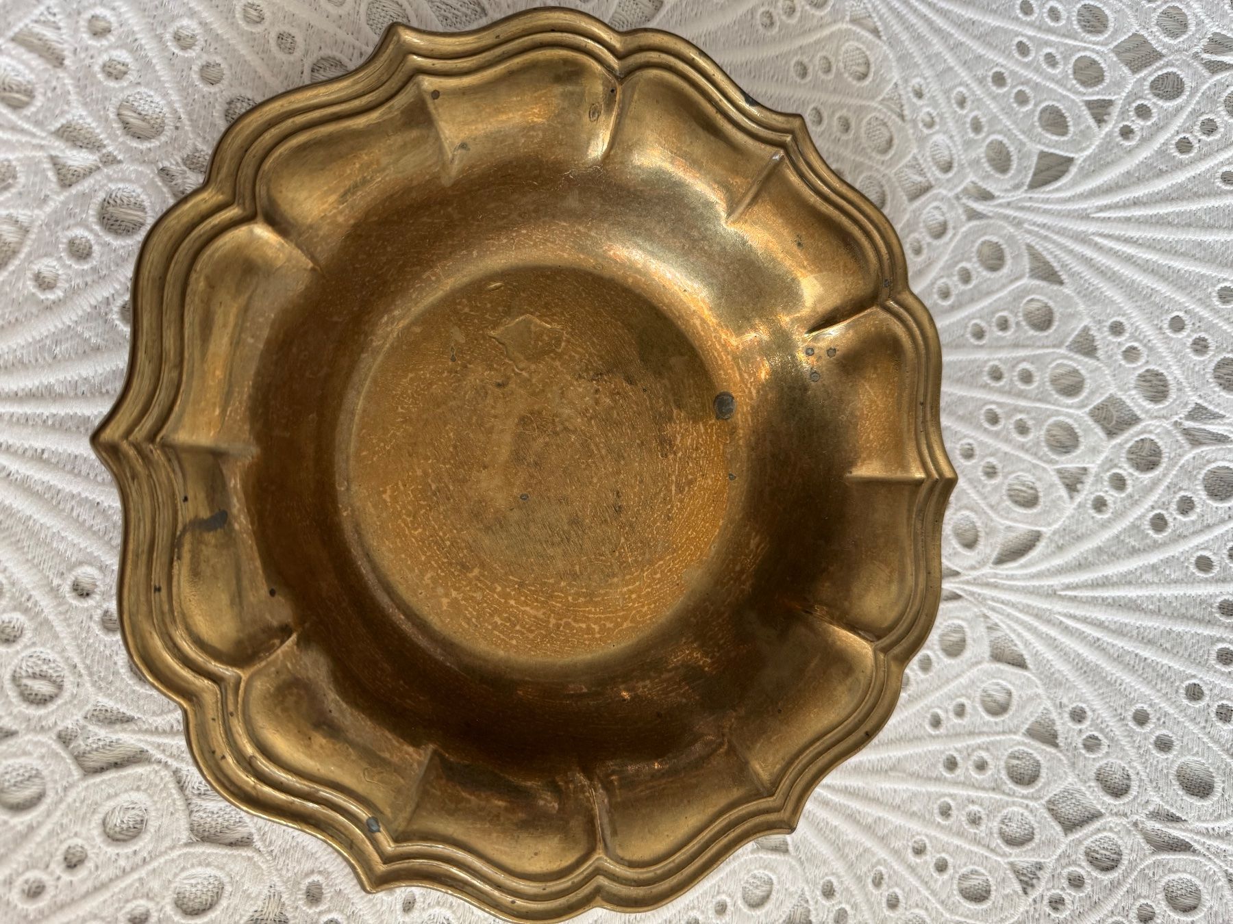 Ciotole: Alter Messingschale mit gewelltem Rand 24cm – Usato da Frenkendorf venduto da Only1