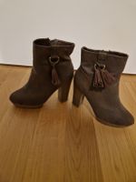 Stiefel mit Absätzen grösse 40