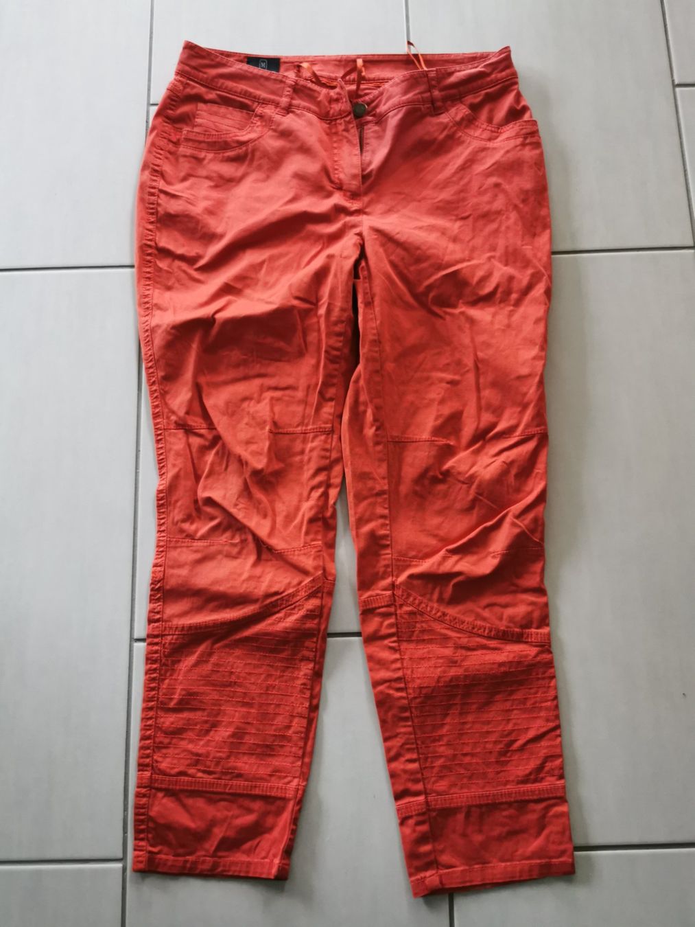 Madeleine Pantaloni: Orange farbene Stoffhose, Gr. 38, Madeleine – Nuovo (secondo la descrizione) da Malters venduto da Wahni81