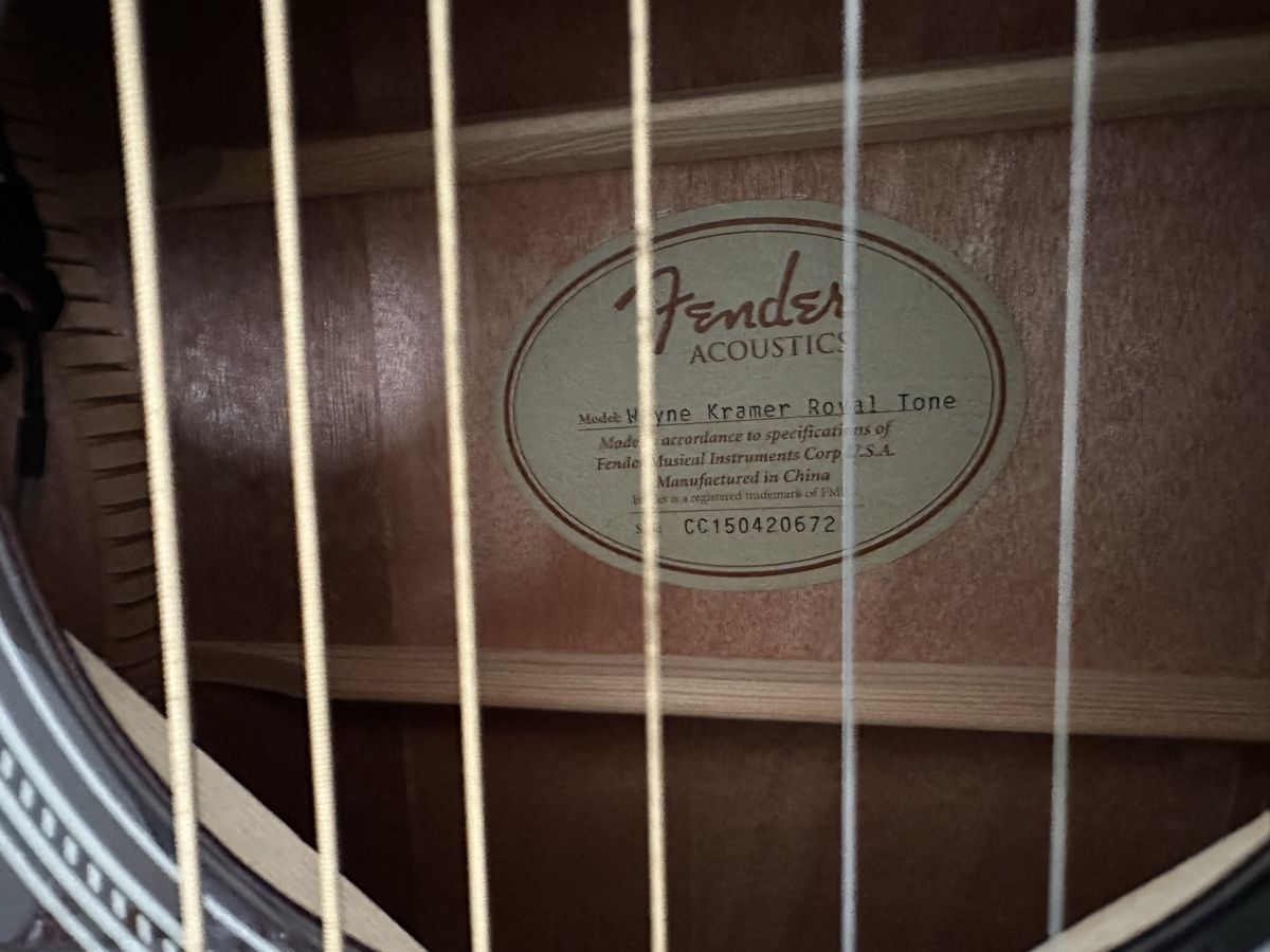 Fender Musikinstrumente: Fender Wayne Kramer Royal Tone Dreadnought CE Akustikgitarre – Gebraucht aus Effretikon von elm_5vfj 5