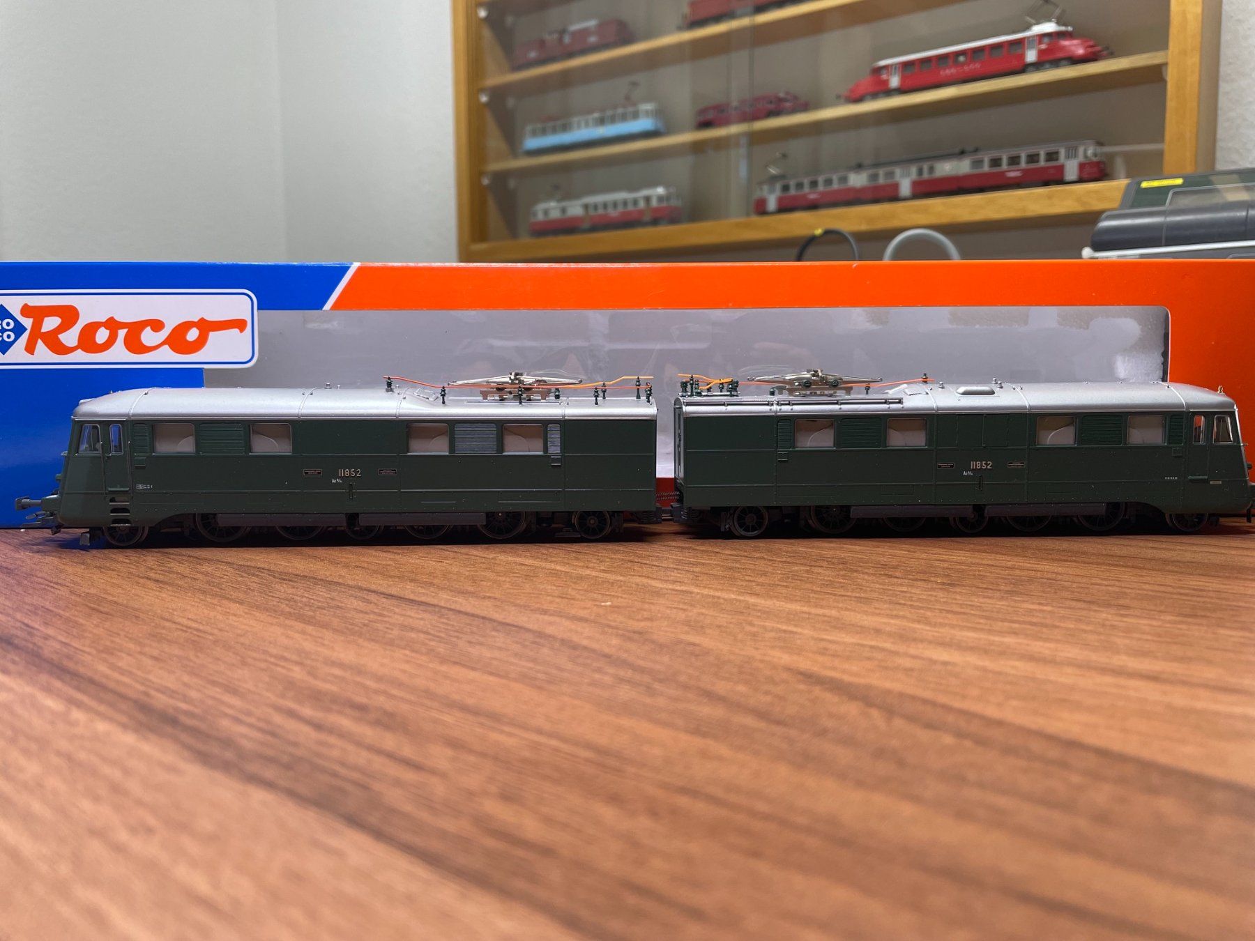 Roco Modellini di ferrovie: Roco SBB Ae 8/14 in DC analog – Usato da Villmergen venduto da Mfritz