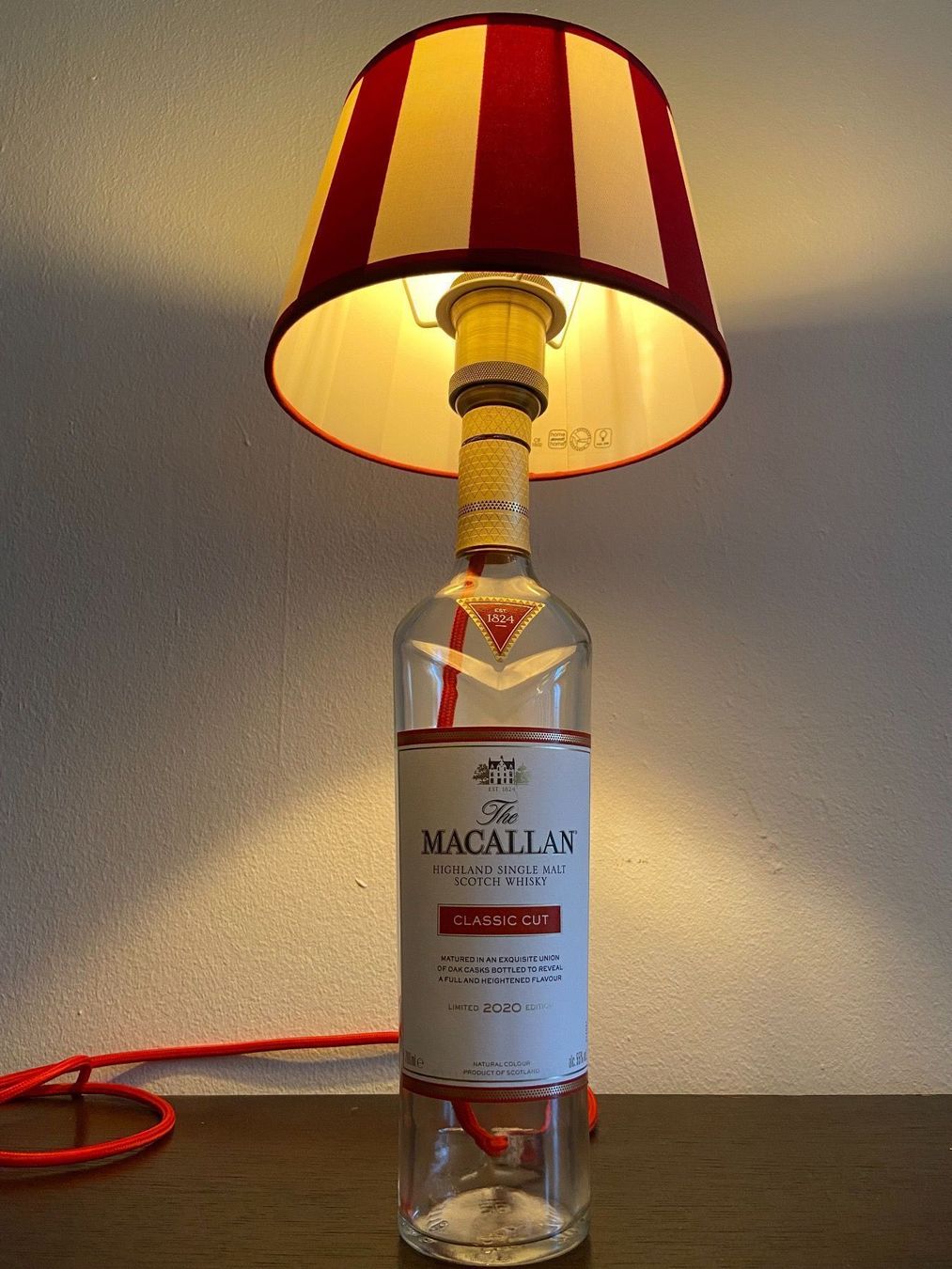 Lampade: Macallan Classic Cut Whisky-Tischlampe – Nuovo (secondo la descrizione) da Zürich venduto da BenJoMusic 1