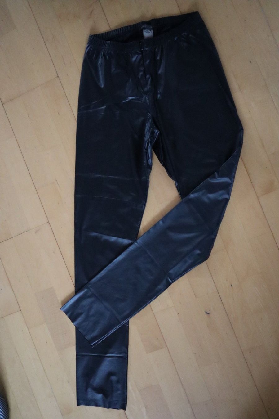 Airfield Hosen: dünne Hose, AirField, Gr. 40 / M, Kunstleder – Gebraucht aus Wattwil von diamant1 4