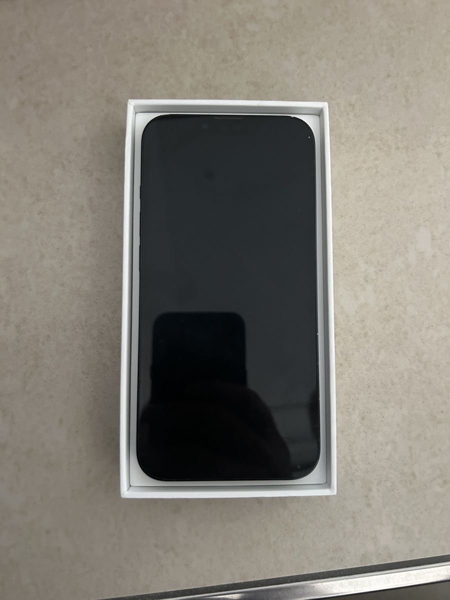 Apple Telefoni cellulari / Smartphones: iPhone 13  128GB Schwarz – Usato da Buchs SG venduto da mero08 3