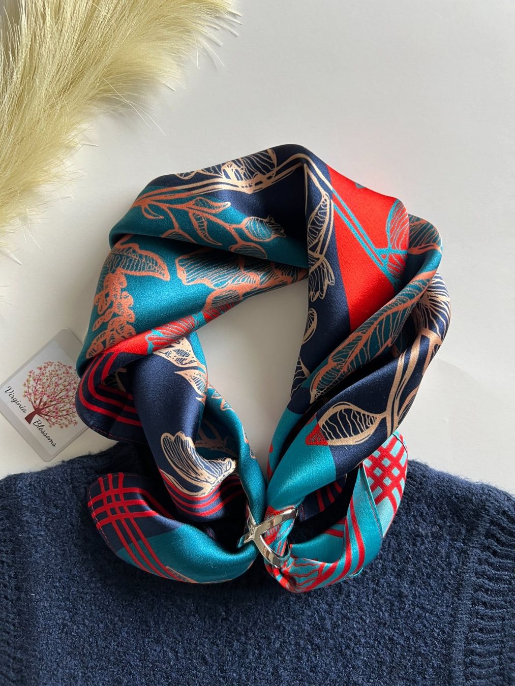 Foulard & Sciarpe: New 53cm Silk Scarf, Red Capri Floral 100% Silk Scarf – Nuovo e nell'imballaggio originale da Baar venduto da virginiablossoms 2
