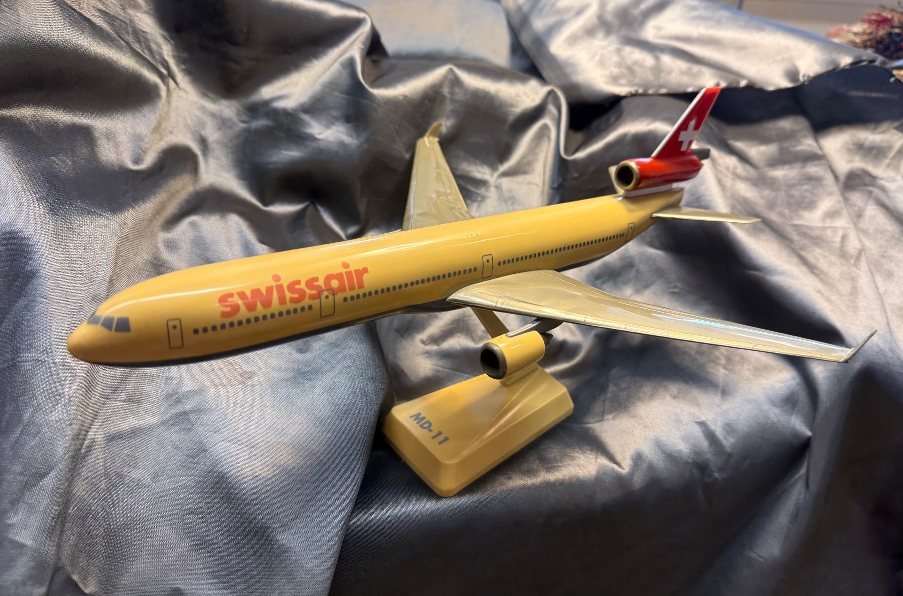 Swissair Kit di modellismo & Modellini statici: Swissair MD-11 Modell 1990 -1995 – Usato da Glattbrugg venduto da Xena2014 2