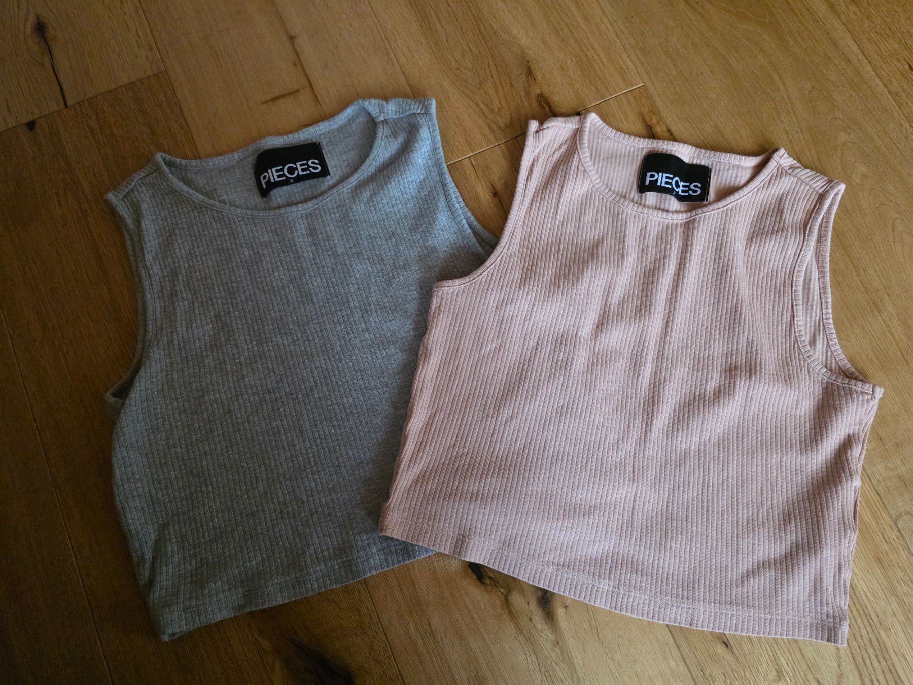Pieces Top: Pieces Top Set, Sommer, Grau und Rosa, Grösse S – Nuovo (secondo la descrizione) da Kandersteg venduto da nvo_65py