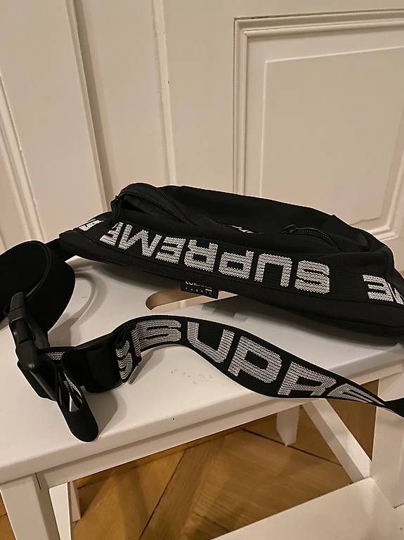Supreme Sacs: Supreme Gürteltasche Schwarz – D'occasion à Zürich par ljjud 1