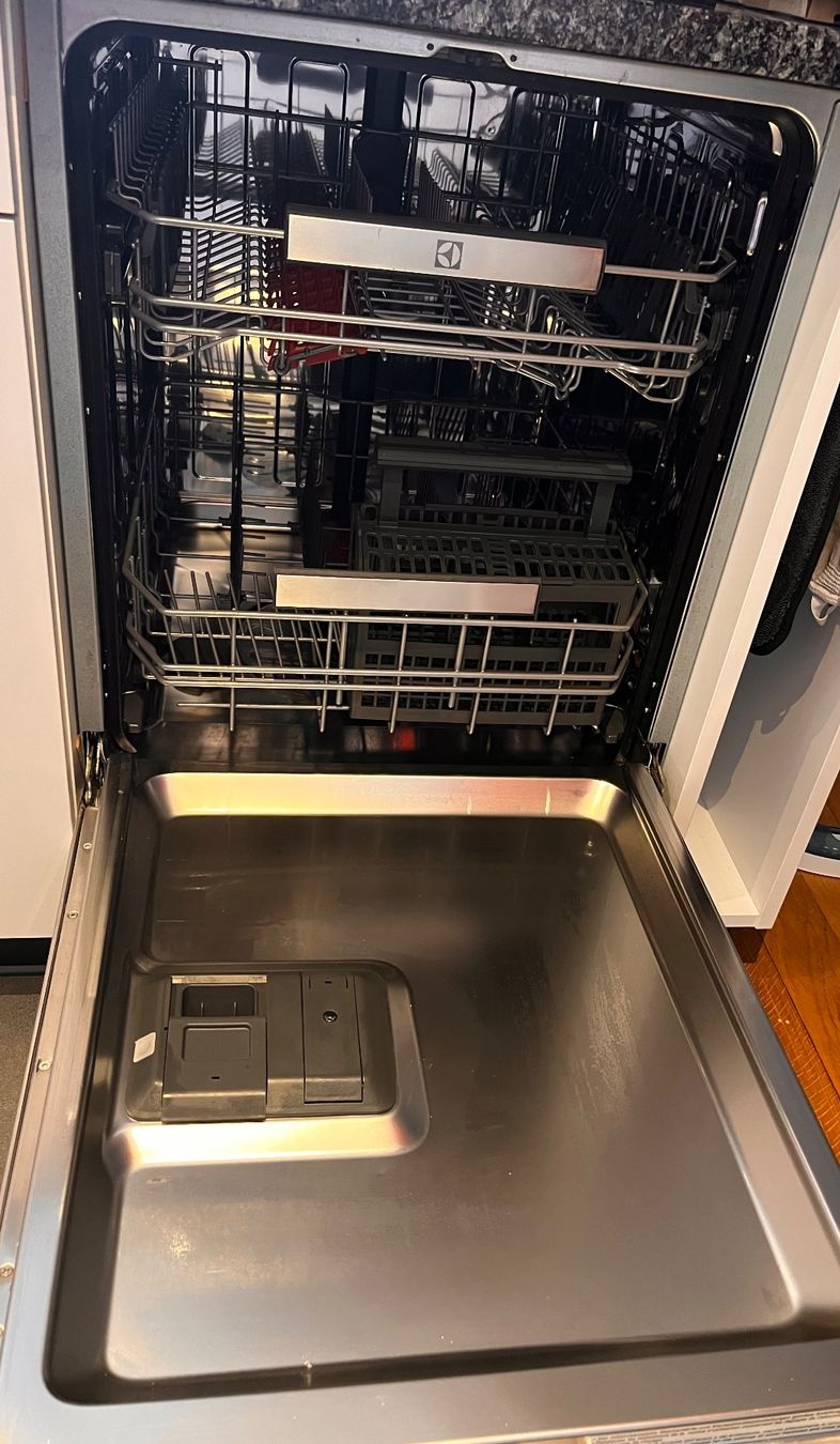 Electrolux Lavastoviglie: Electrolux Abwaschmaschine – Usato da Bern venduto da Sabrinathomet 3