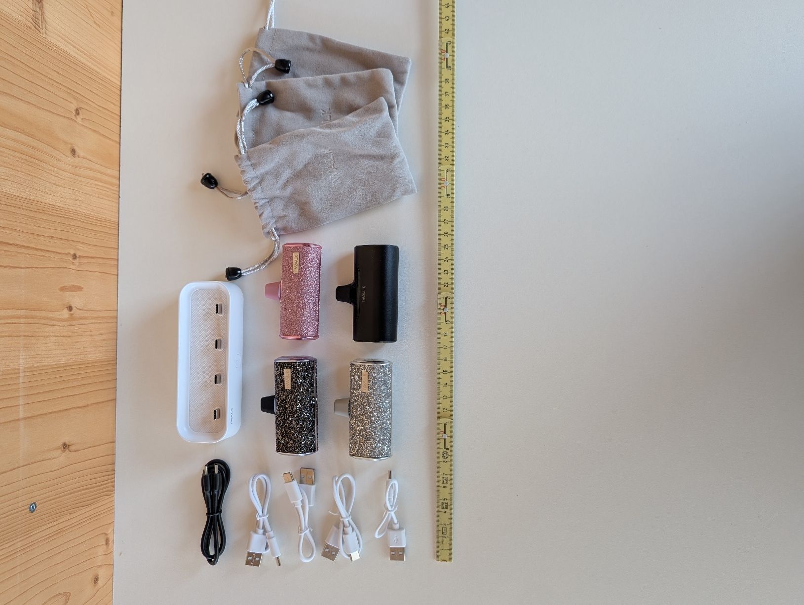 Caricabatterie: Powerbank mit Ladestation – Nuovo (secondo la descrizione) da Embrach venduto da bh80bHugi