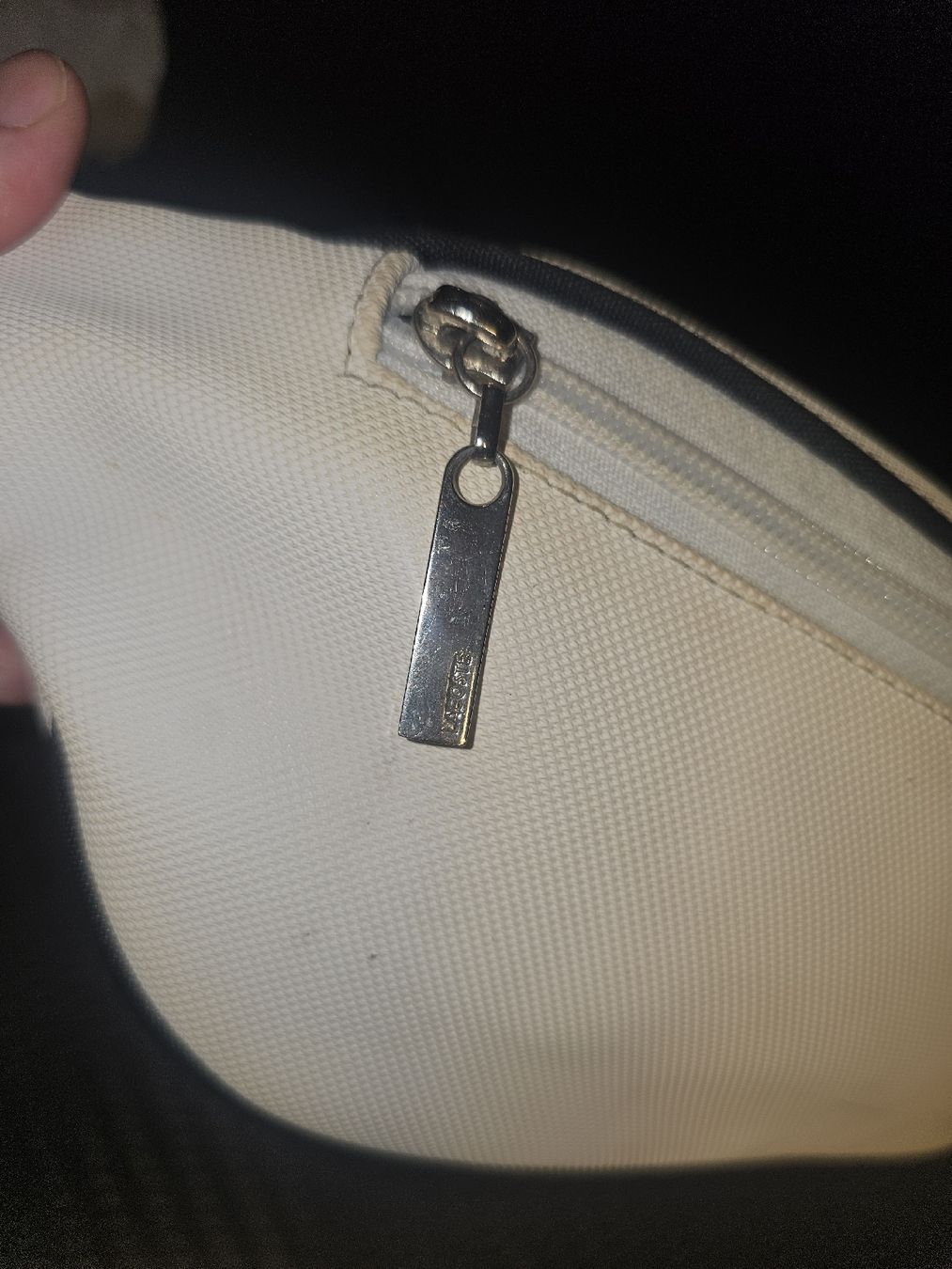 Lacoste Taschen: Sac banane Lacoste avec sangle noire réglable – Gebraucht aus Pont-de-la-Morge von pip_5tg7 5