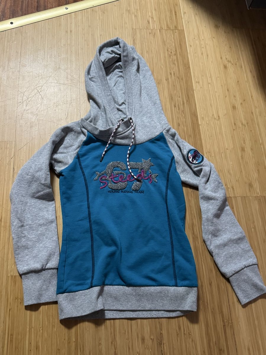 Maglioni & Felpe: Steeds Hoodie Reitpullover Mädchen Gr. 152 – Usato da Malans GR venduto da leo_mz7w