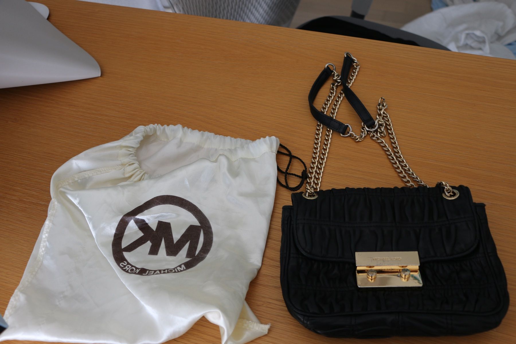 Michael Kors Taschen für Damen: Michael Kors Handtasche – Gebraucht aus Männedorf von Topojasa