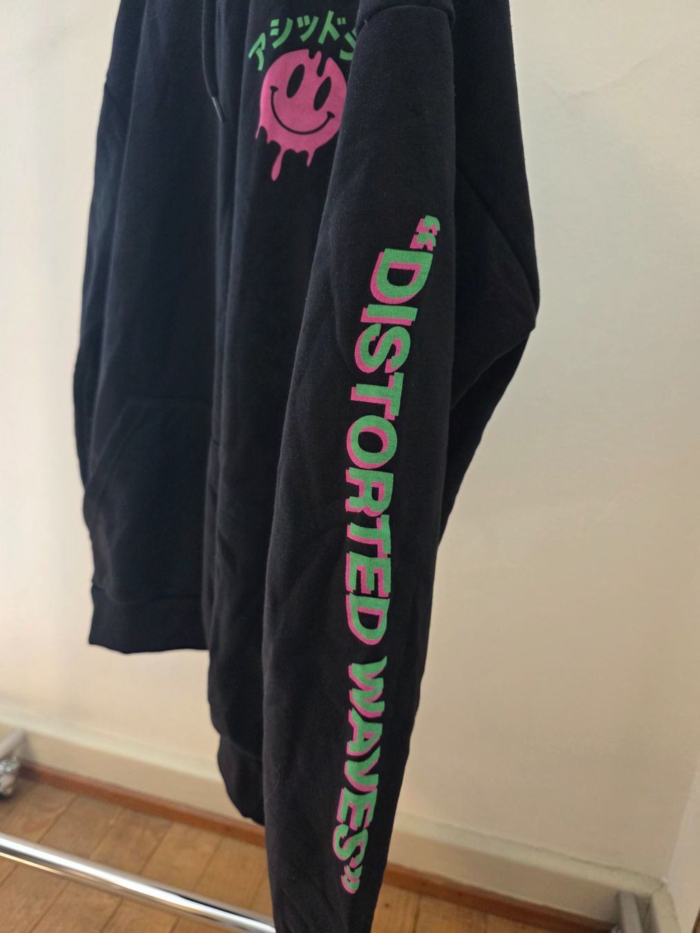 Maglioni & Felpe: Hoodie "distorted waves" Yourturn – Nuovo (secondo la descrizione) da Rothenfluh venduto da sel_j856 1