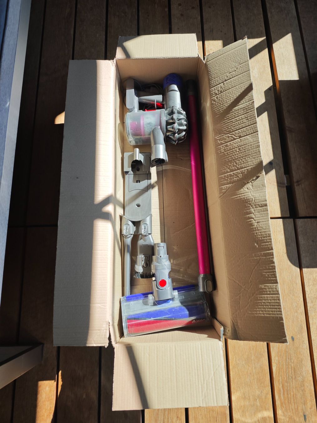 Staubsauger & Zubehör: Dyson V6 Absolute – Gebraucht aus Zürich von ACID_IV