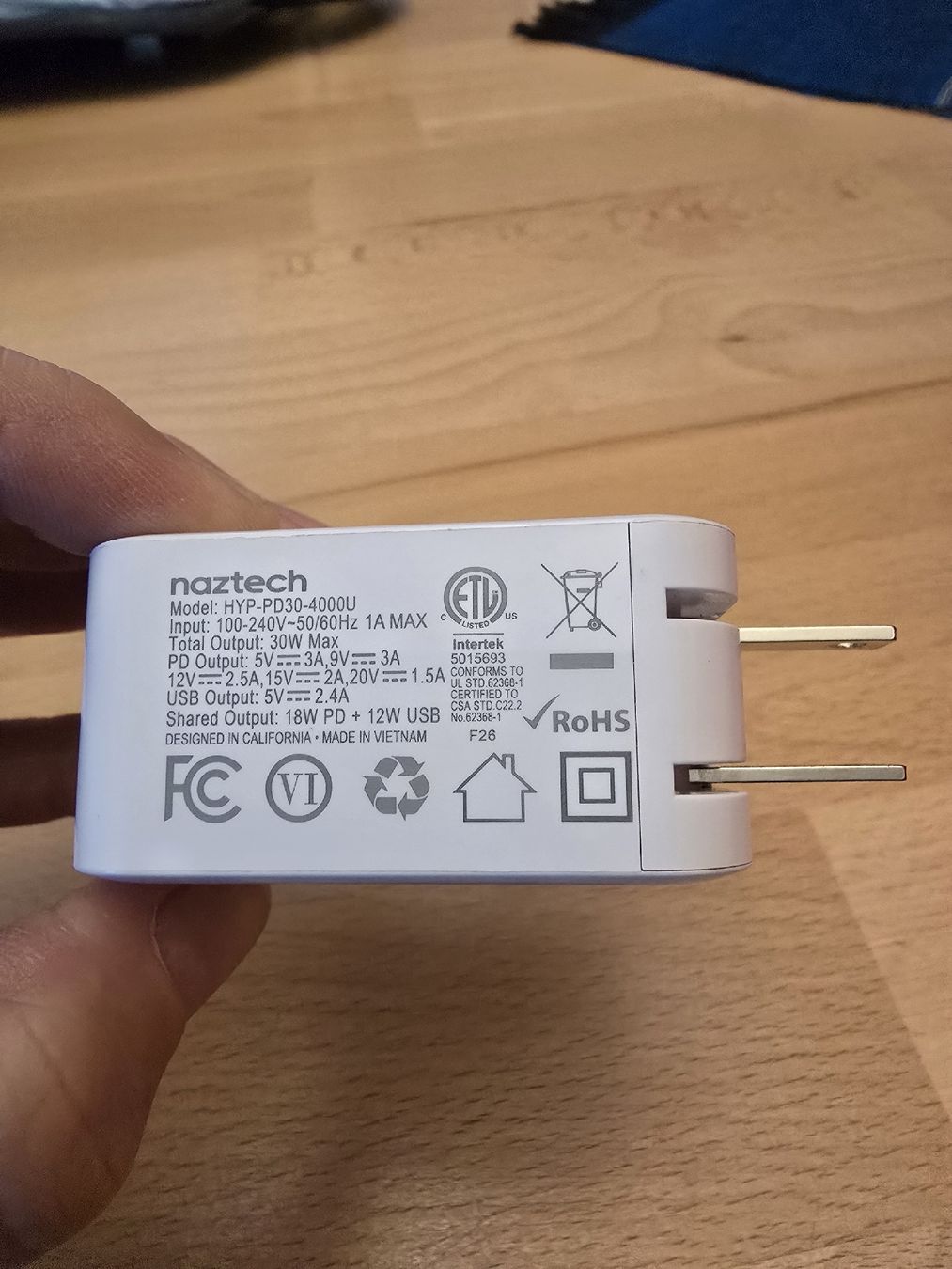 Laufwerke & Adapter: Chargeur Naztech 30W USB-C + USB-A neuf – Neu (gemäss Beschreibung) aus BERN von froggyinternationale 1