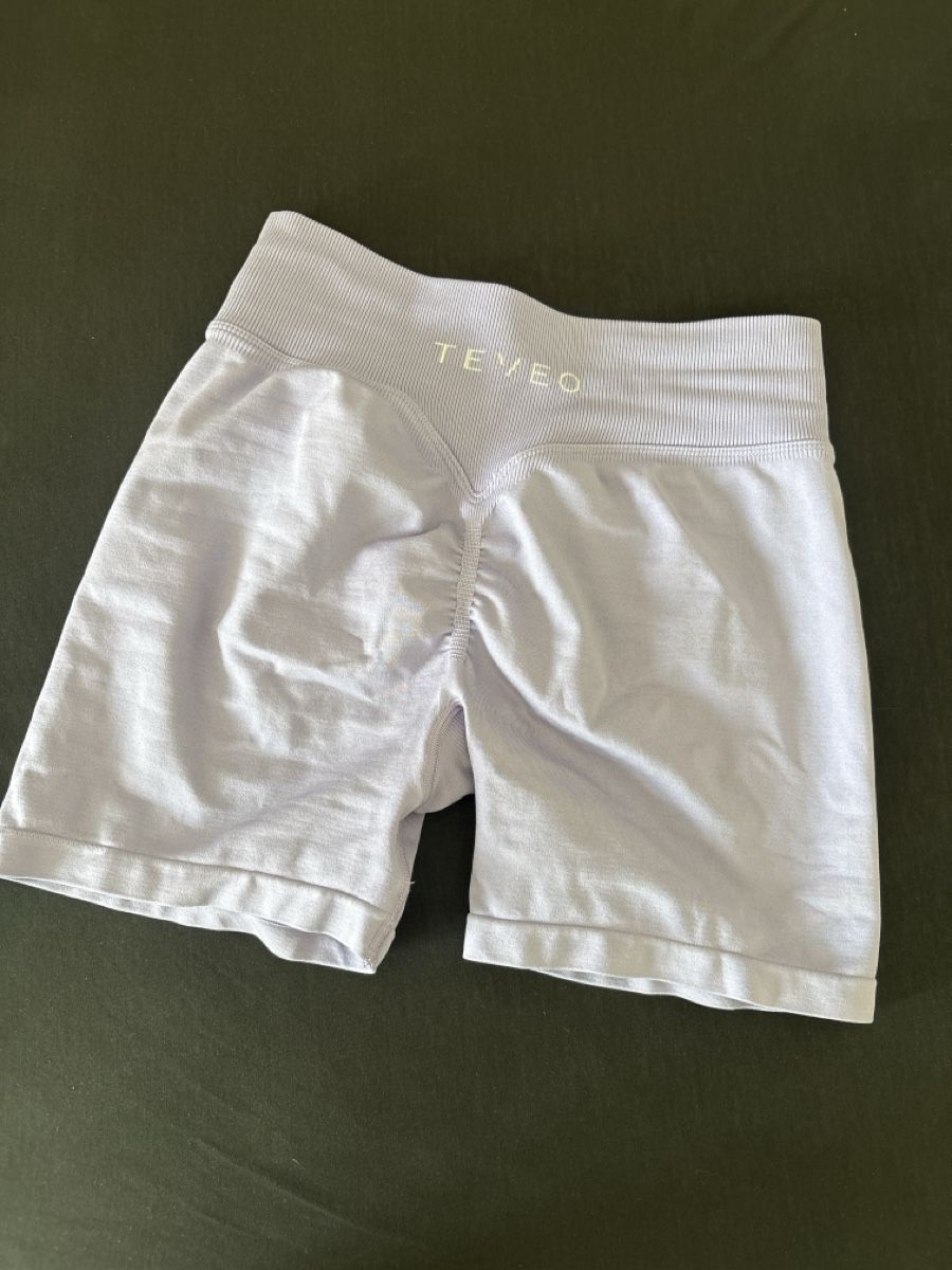 Teveo Leggings: Teveo Shorts lila in M – Nuovo (secondo la descrizione) da Aarwangen venduto da emelie.1101