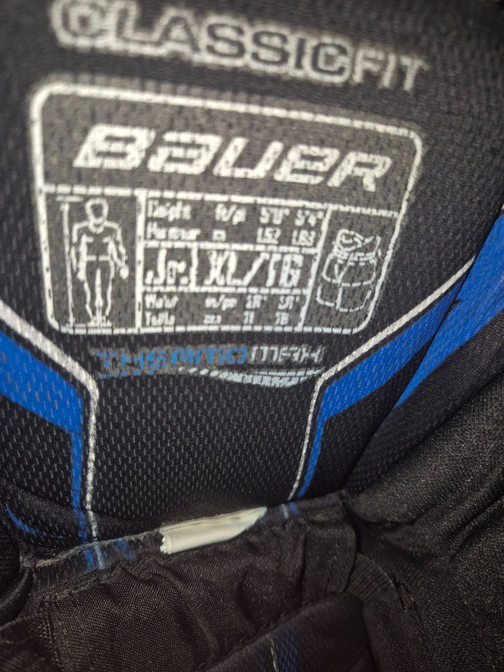 Pantaloni: Hockey Hosen Junior XL – Usato da Kloten venduto da techni 3