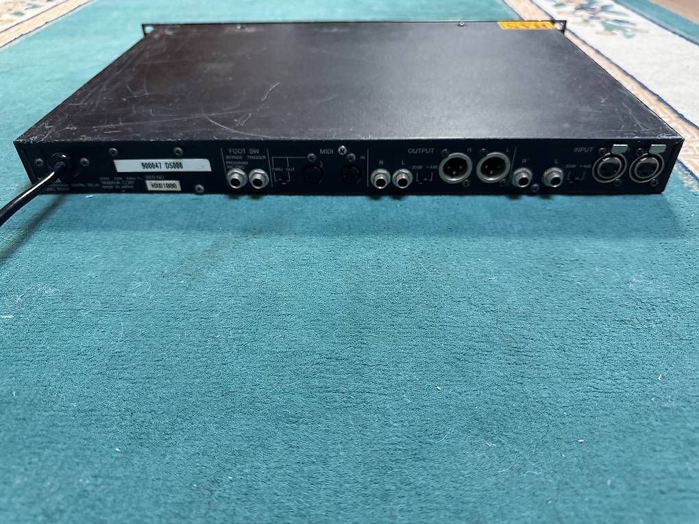 Musikinstrumente: Yamaha D5000 - Stereo Rack Delay – Gebraucht aus Genève von juftum 4