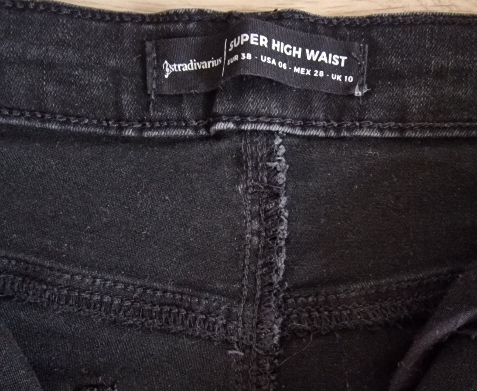 Stradivarius Pantaloni: STRADIVARIUS Damen Hose Grösse 38 – Usato da Zürich venduto da businessman80 2