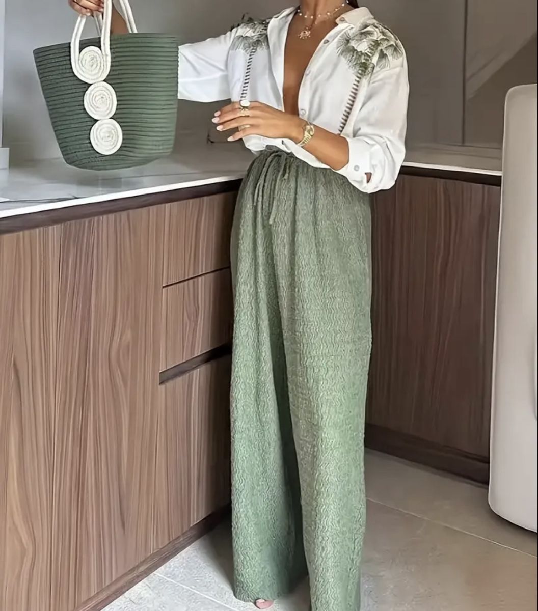 Kleiderpakete: Sommer Look: Hose & Bluse mit Palmenmuster, Gr. M – Neu (gemäss Beschreibung) aus Salenstein von Silly...0 2
