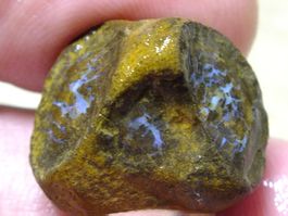 BOULDER ROH OPAL 38.76 Kt Gebot 1.-
