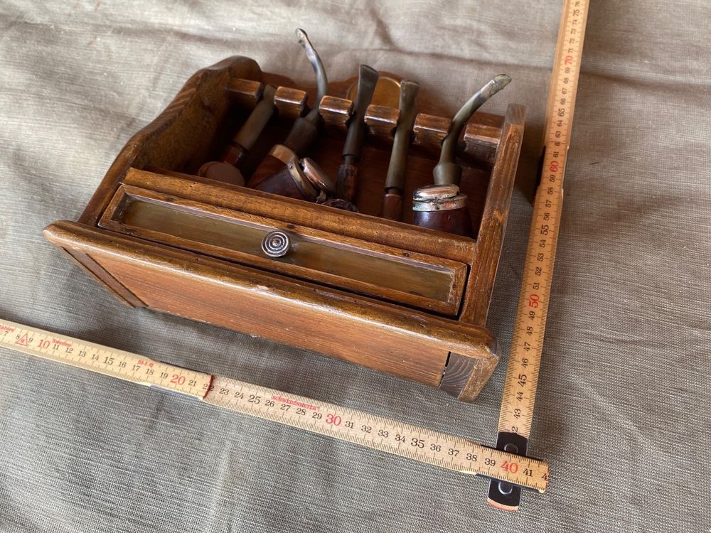 Dr. Watson Tabakpfeifen-Ständer Aus Massivholz – Für 7 Pfeifen, Handgefertigt, 37x13,5x14 Cm