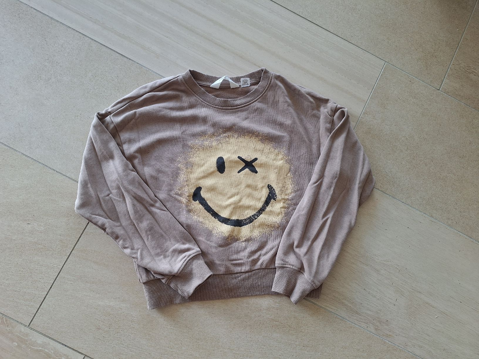 H&M Pulls et sweat-shirts: Sweatshirt/ Pulli Smiley 146/152 – D'occasion à Bad Zurzach par han_5znm