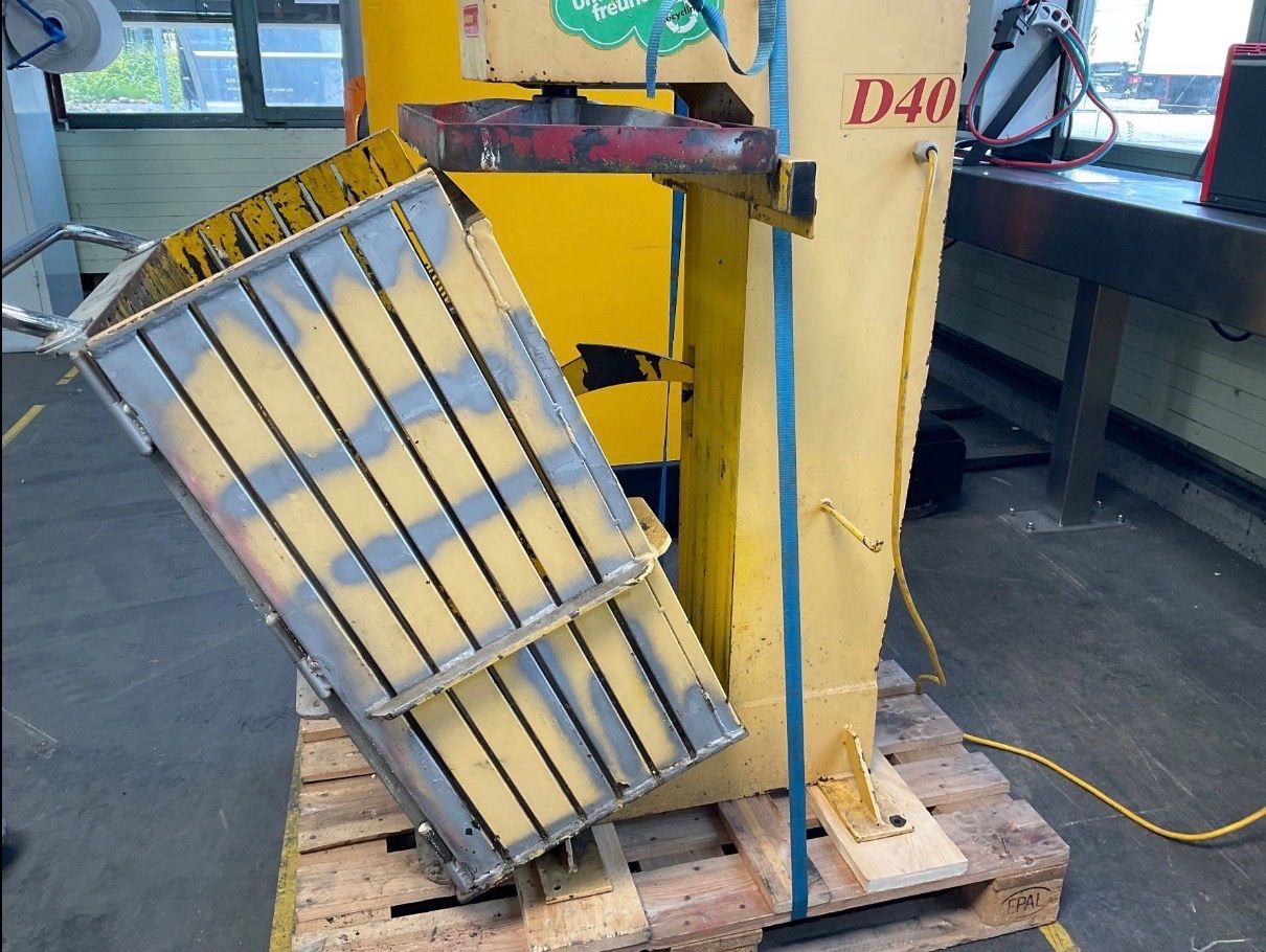 Tutte le macchine: Hydraulic Presse – Usato da Liestal venduto da Tobiiass 3