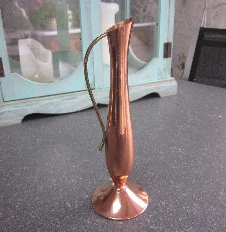 Vasen & Gefässe: Mid Century Kupfer Vase mit Messing-Henkel – Gebraucht aus Bischofszell von raika 1