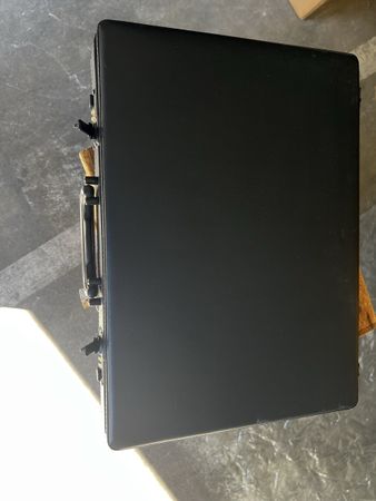 Klassischer schwarzer Messerkoffer