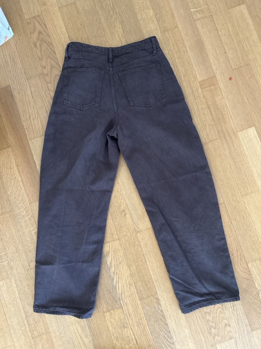 Mango Jeans: Barrel/Mom Jeans Gr.38 – Nuovo (secondo la descrizione) da Zürich venduto da leo_m7wh 2
