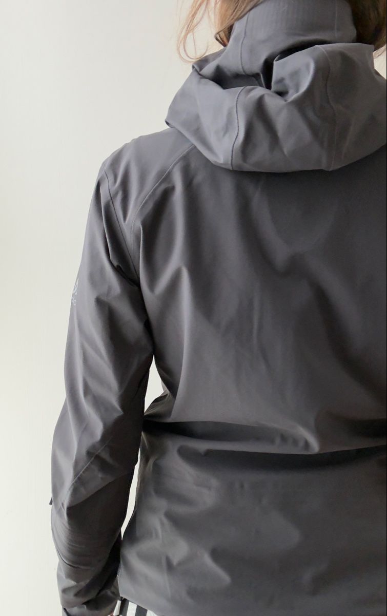 Odlo Jacken: Odlo Regenjacke Grau, S – Neu und originalverpackt aus Glarus von big.bear 2