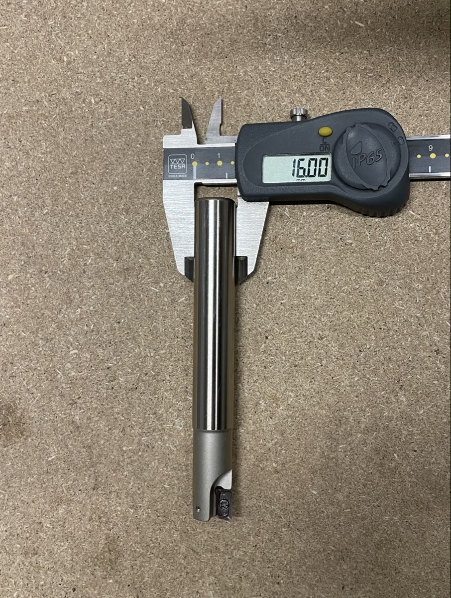 Tutti gli attrezzi: 16mm Wendeplatten-Schaftfräser – Nuovo (secondo la descrizione) da Hindelbank venduto da smb19 4