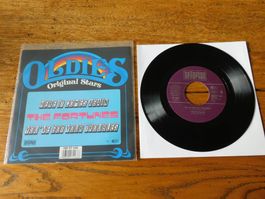 The Fortunes ‎– Here It Comes Again / You've Got Your Troubl