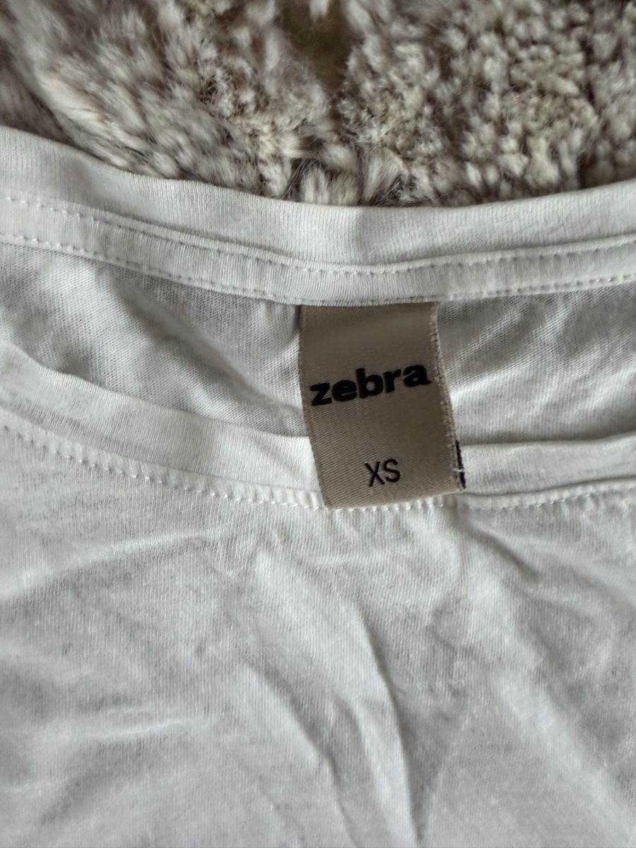 Lotti di vestiti: Kleiderpacket 4 T-Shirts  – Usato da Freienbach venduto da dan_9rjy 3