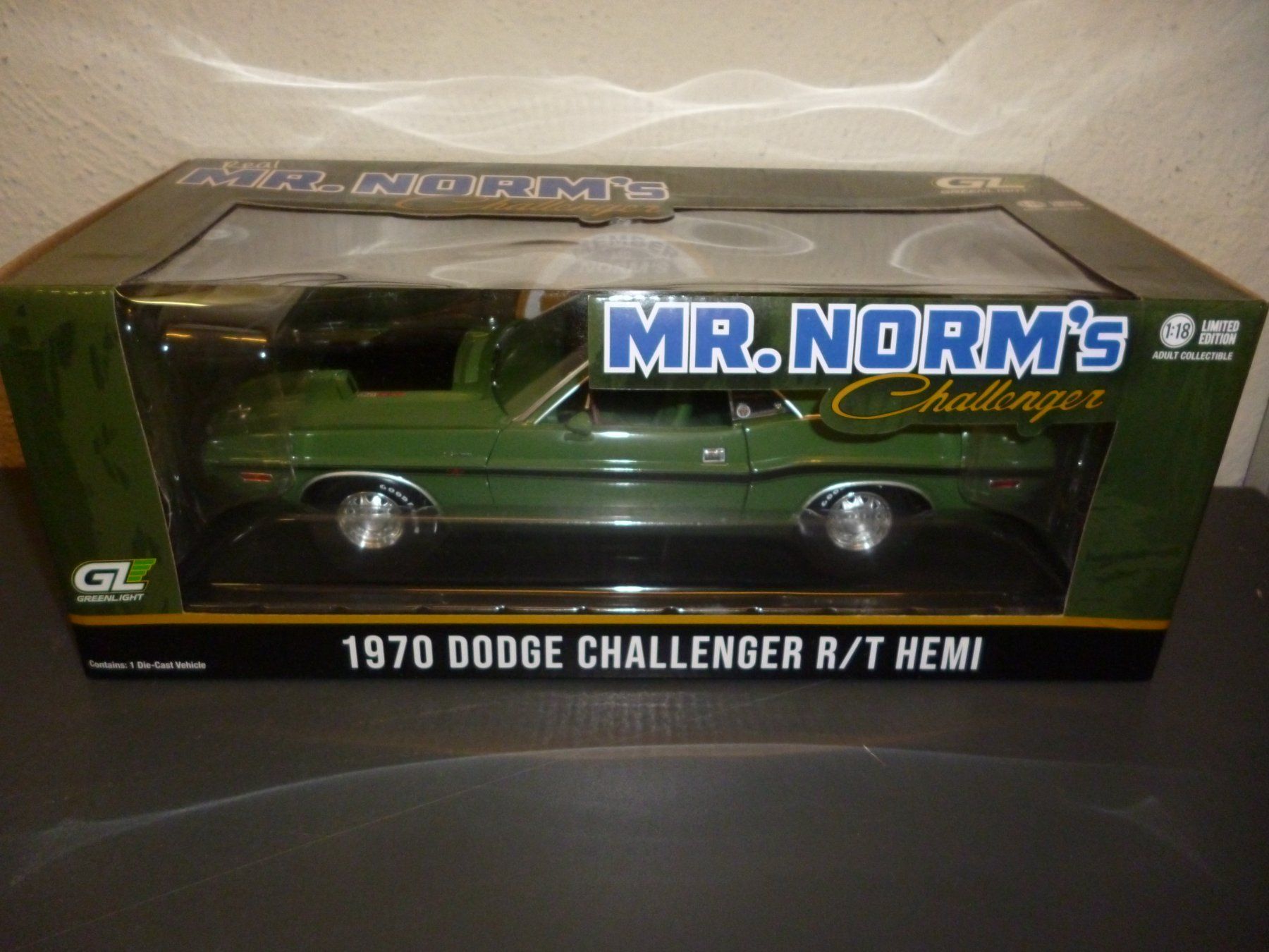 Dodge Modellini d'auto: Dodge Challenger 1970 2x und "Mr.Norms+Headknocker" 1:18 – Nuovo e nell'imballaggio originale da Niederwil SG venduto da Kaicorner03 1