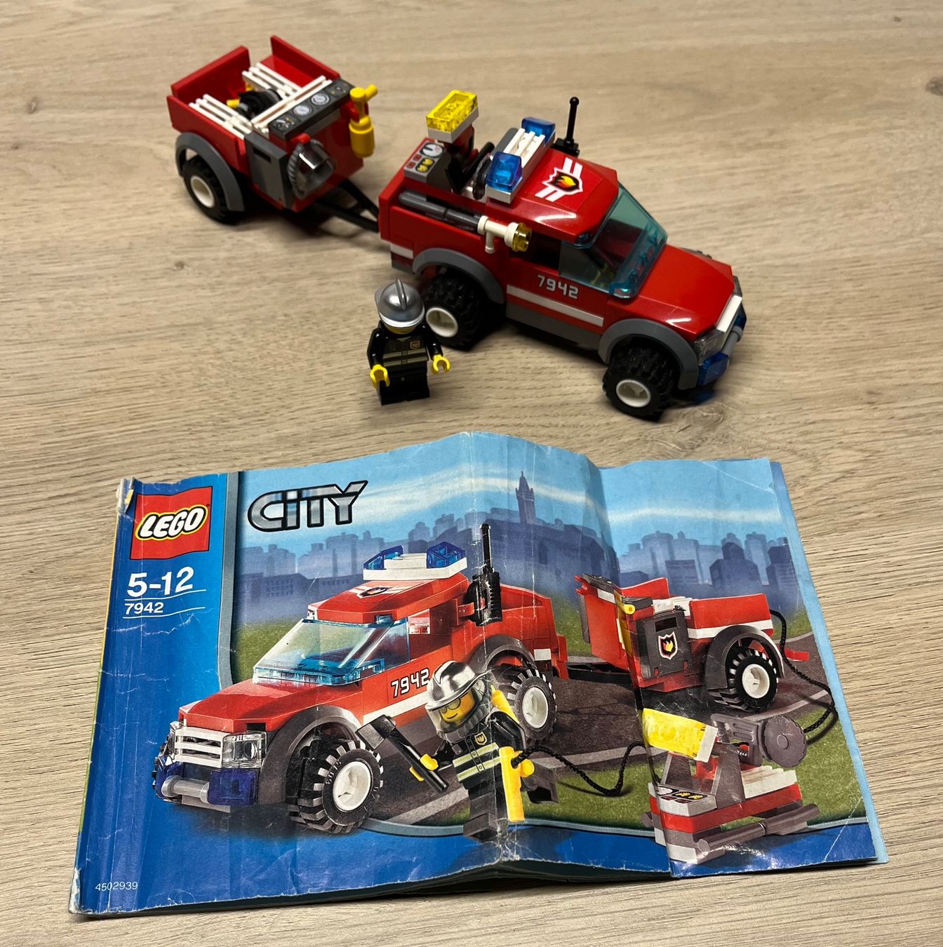 Lego Kit di costruzioni: Légo 7942 "Off-Road Fire Rescue" Complet+Manuel de 2007 – Usato da Courgenay venduto da Kolfree 1